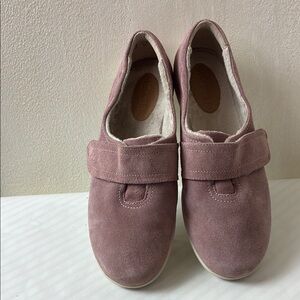 HOTTER UK Brand women’s size 9 Pink /Mauve suede “ToastySlippers”